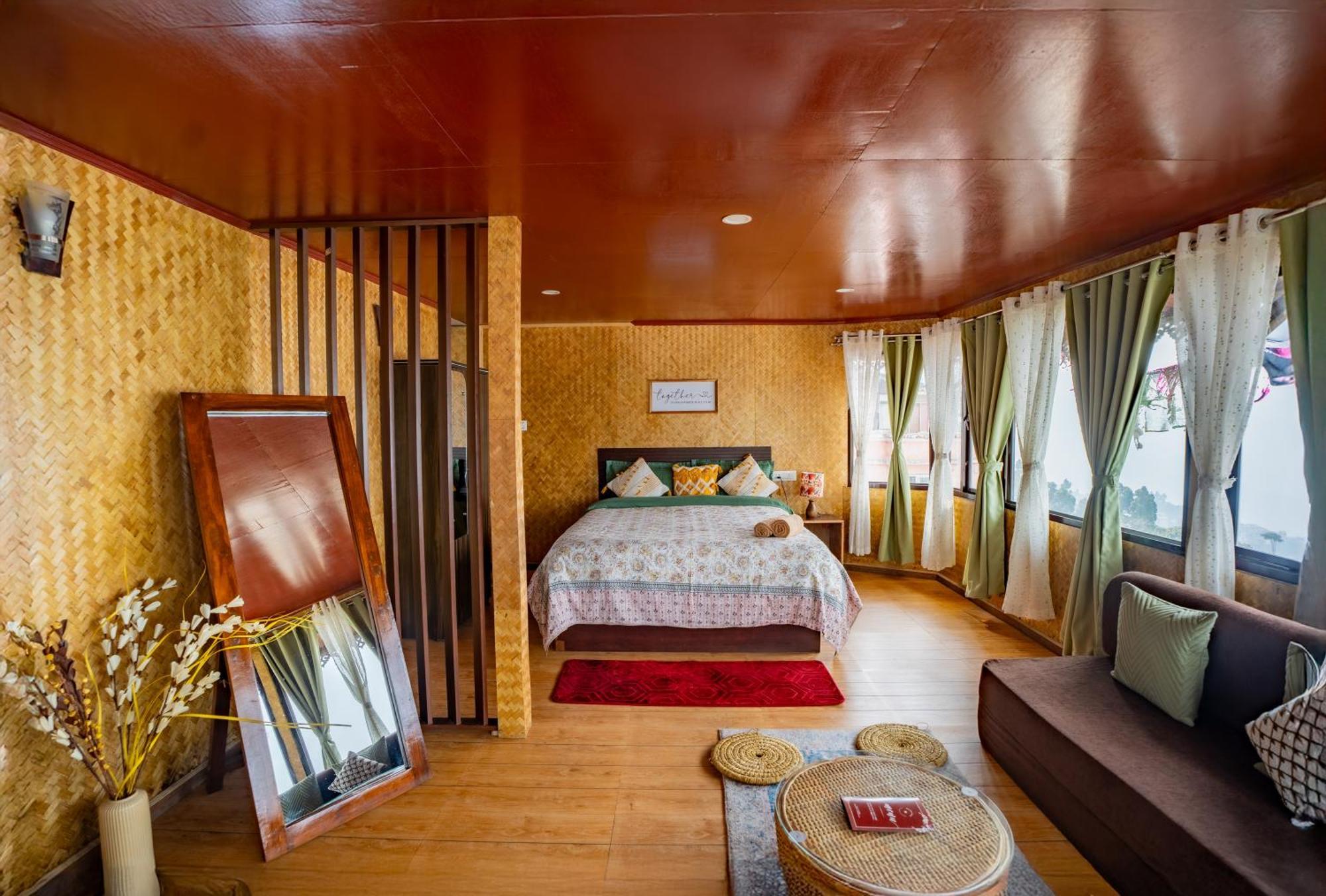 Monratino Himadrie -2 Mins Walk From Mall Road - All Rooms Have Kanchenjunga Mountain View 다르질링 외부 사진